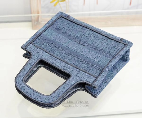 Dior包 迪奧Mini Book tote 復古凹造型刺繡 小號購物袋  Dyd1416
